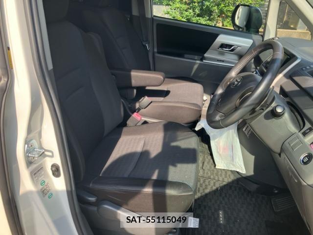 Toyota VOXY 2010-04 8076094-10