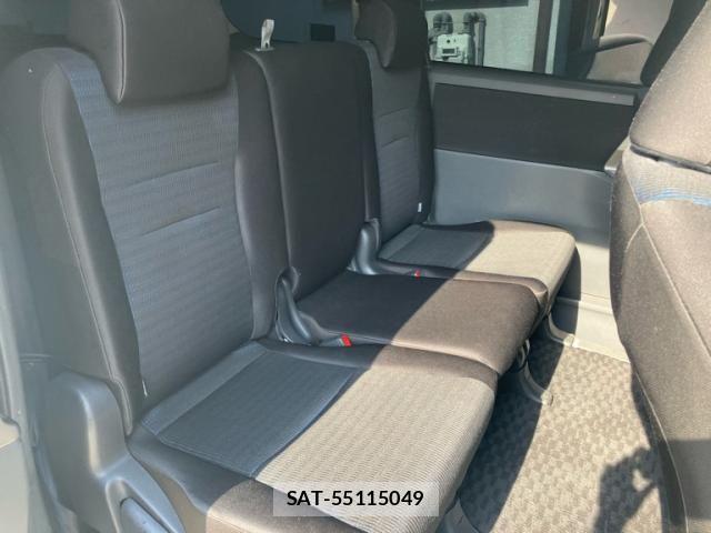 Toyota VOXY 2010-04 8076094-11