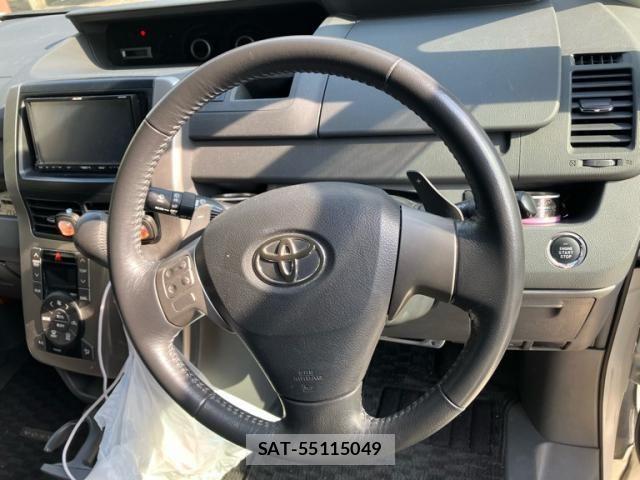 Toyota VOXY 2010-04 8076094-13