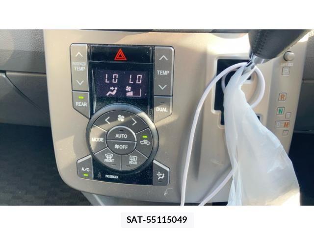 Toyota VOXY 2010-04 8076094-18