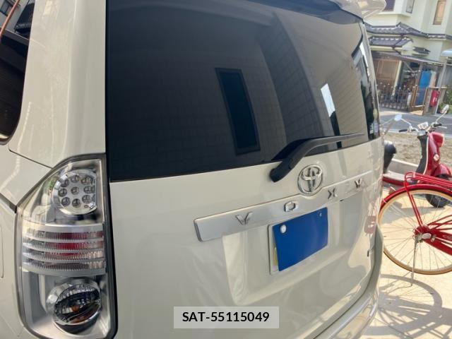 Toyota VOXY 2010-04 8076094-3