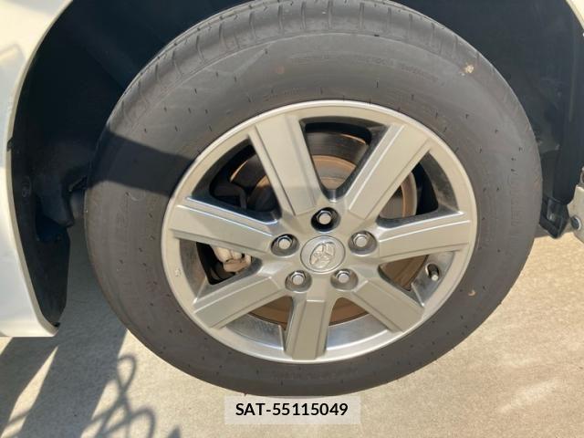 Toyota VOXY 2010-04 8076094-4