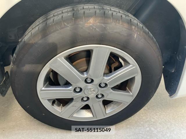 Toyota VOXY 2010-04 8076094-7