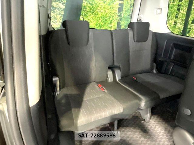 Toyota VOXY 2011-03 8076095-9