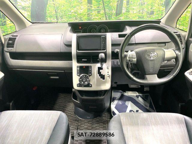 Toyota VOXY 2011-03 8076095-1
