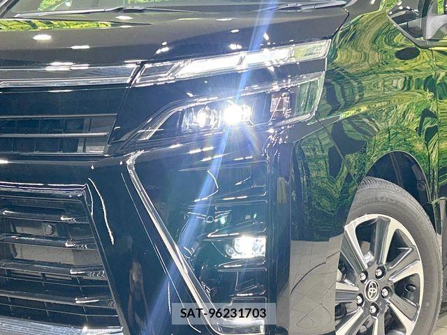 Toyota VOXY 2021-07 8076080-12