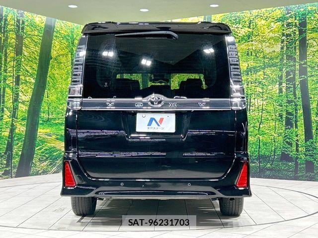 Toyota VOXY 2021-07 8076080-15