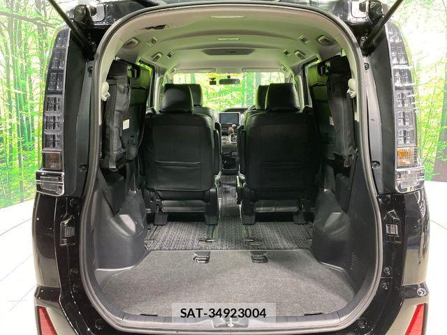Toyota VOXY 2014-03 8076091-10