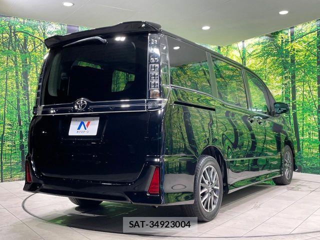 Toyota VOXY 2014-03 8076091-17
