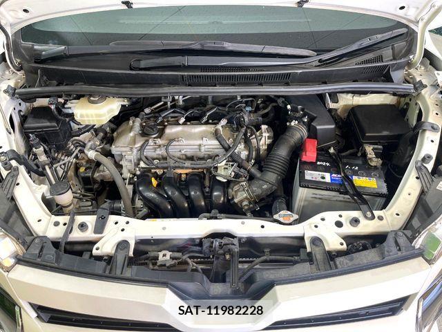 Toyota VOXY 2019-02 8076085-16