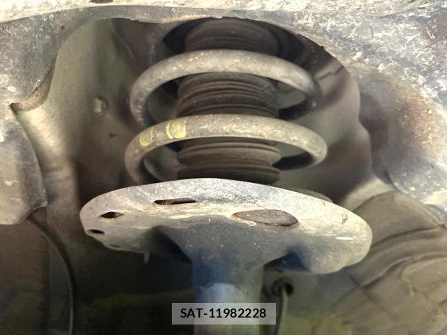 Toyota VOXY 2019-02 8076085-18