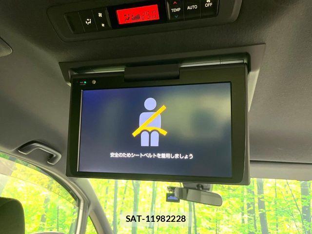 Toyota VOXY 2019-02 8076085-3