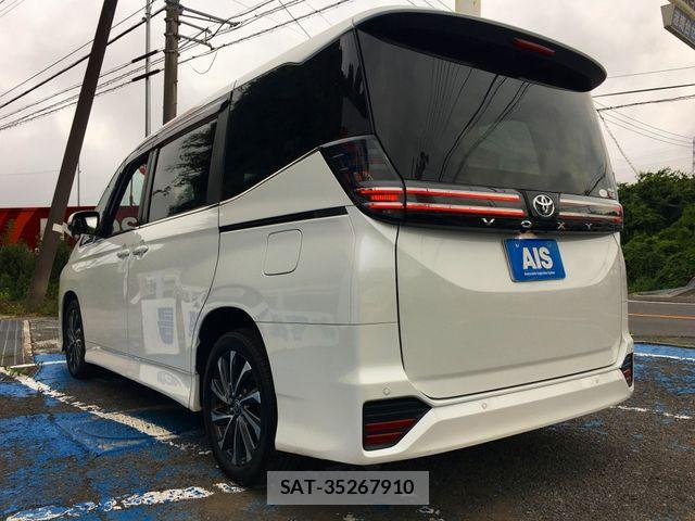 Toyota VOXY 2023-03 8076079-9