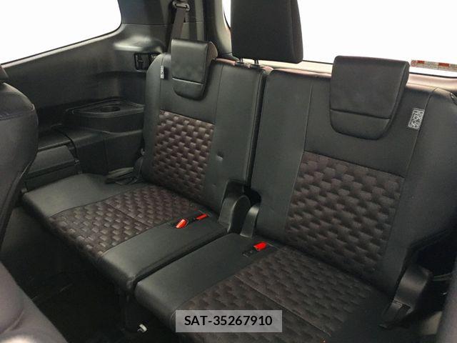 Toyota VOXY 2023-03 8076079-17