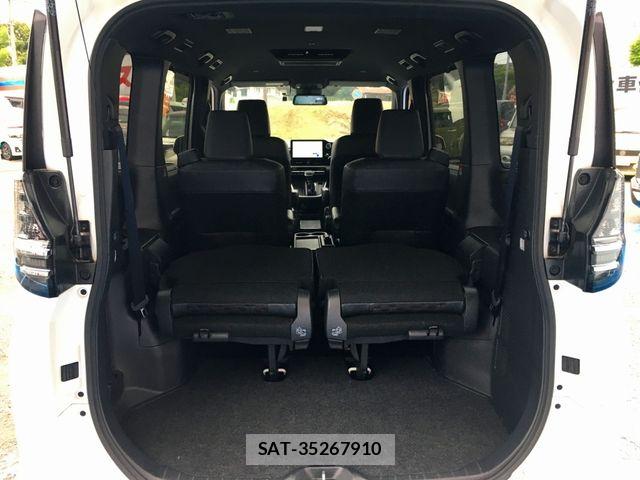 Toyota VOXY 2023-03 8076079-22