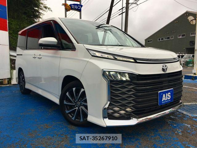 Toyota VOXY 2023-03 8076079-4