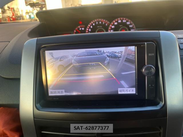 Toyota VOXY 2012-11 8076098-17