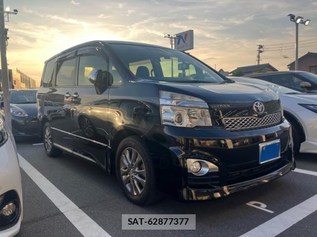 Toyota VOXY 2012-11 8076098-2