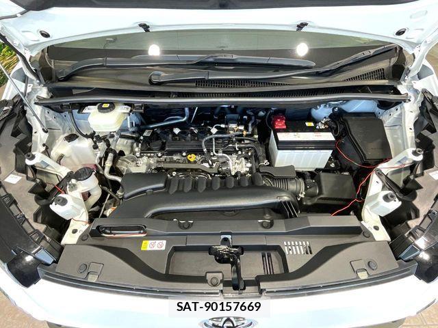 Toyota VOXY 2023-08 8076078-18