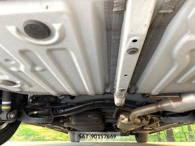 Toyota VOXY 2023-08 8076078-19