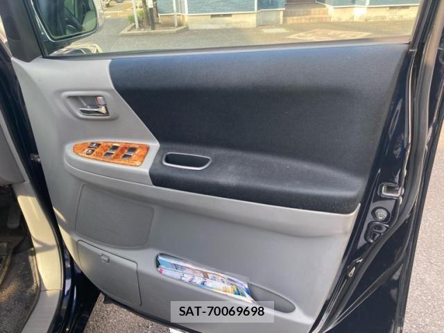 Toyota VOXY 2005-06 8076101-10