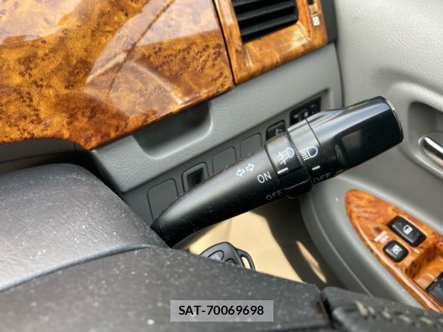 Toyota VOXY 2005-06 8076101-17