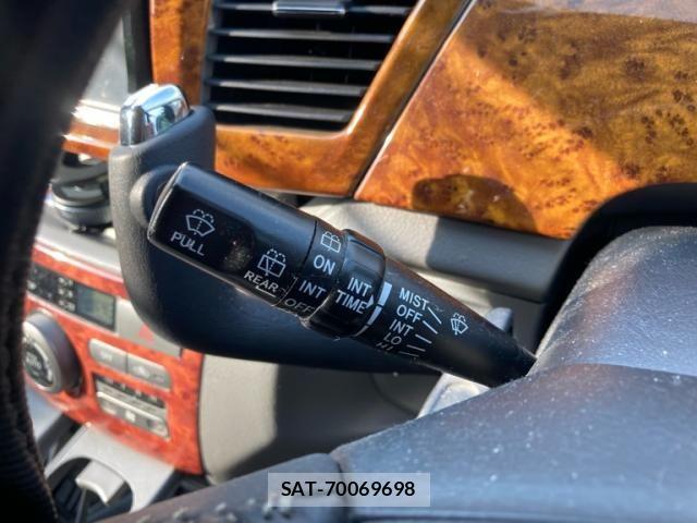 Toyota VOXY 2005-06 8076101-18