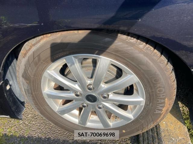 Toyota VOXY 2005-06 8076101-7