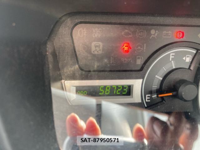 Toyota VOXY 2008-09 8076102-16
