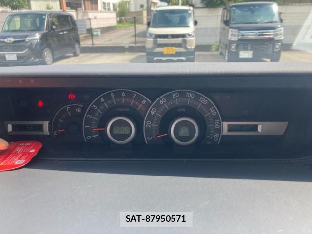 Toyota VOXY 2008-09 8076102-17