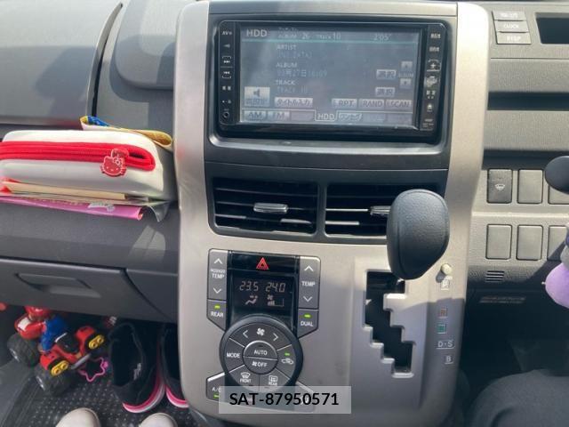 Toyota VOXY 2008-09 8076102-18