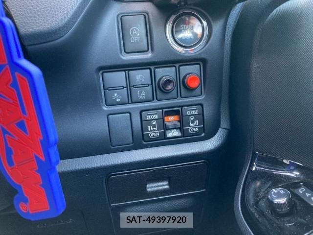 Toyota VOXY 2019-03 8076089-13