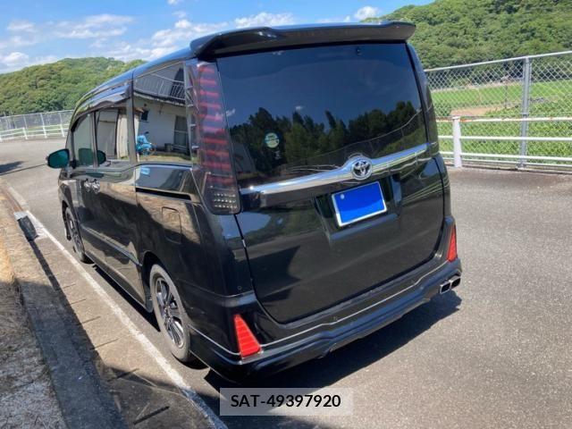 Toyota VOXY 2019-03 8076089-5