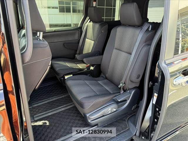 Toyota VOXY 2020-06 8076086-18