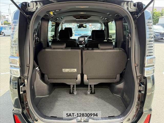 Toyota VOXY 2020-06 8076086-21
