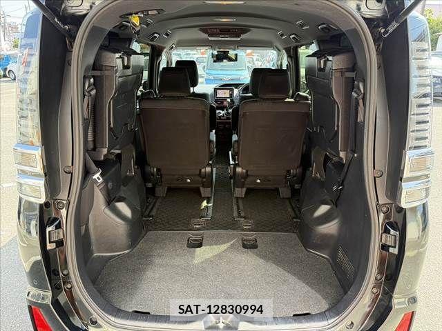 Toyota VOXY 2020-06 8076086-22