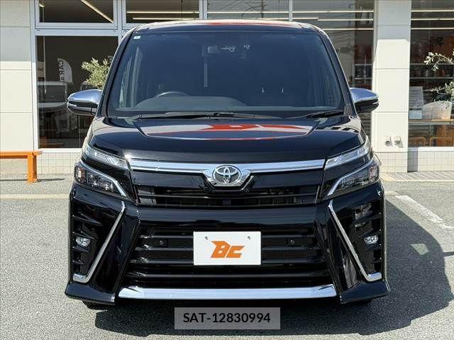 Toyota VOXY 2020-06 8076086-8