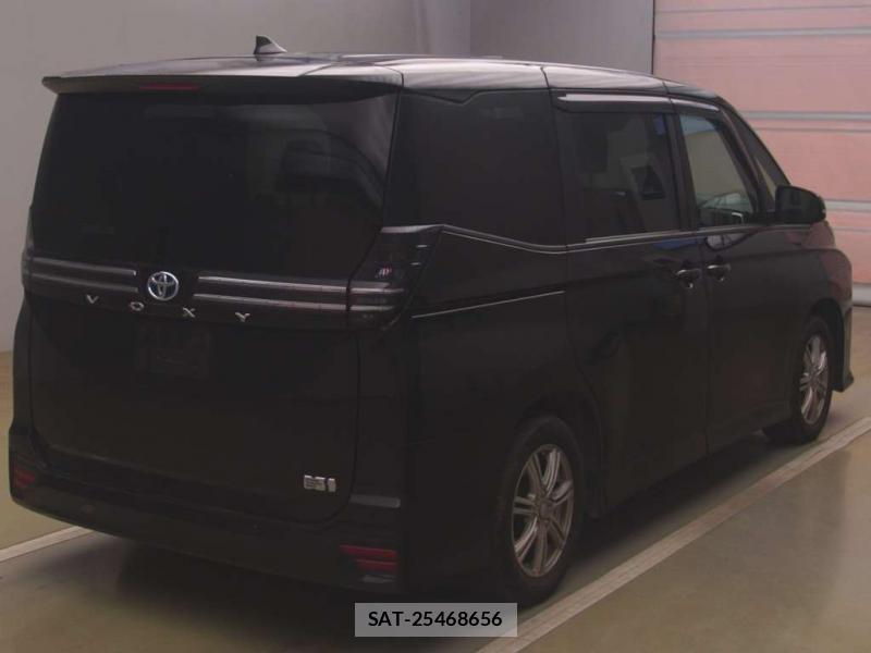 Toyota VOXY 2023-10 8080430-1