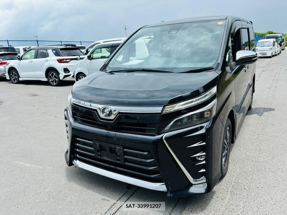 Toyota VOXY 2019-06 8044946-0