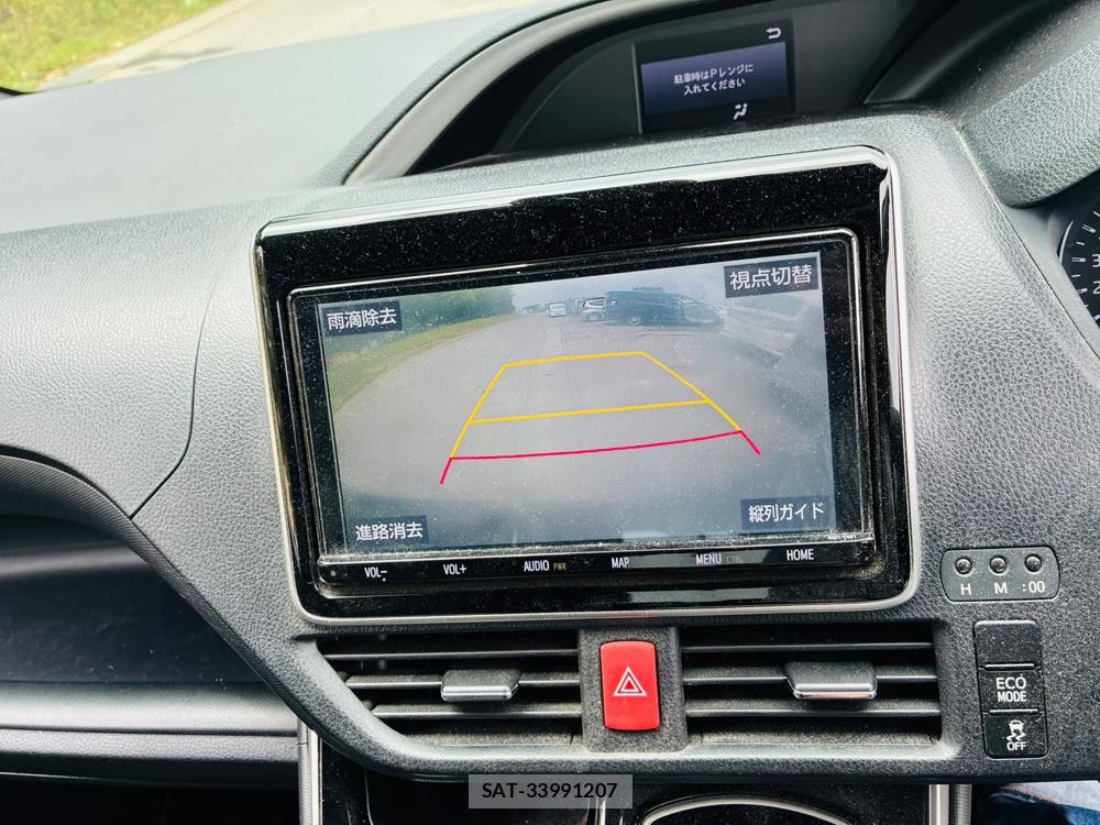 Toyota VOXY 2019-06 8044946-16