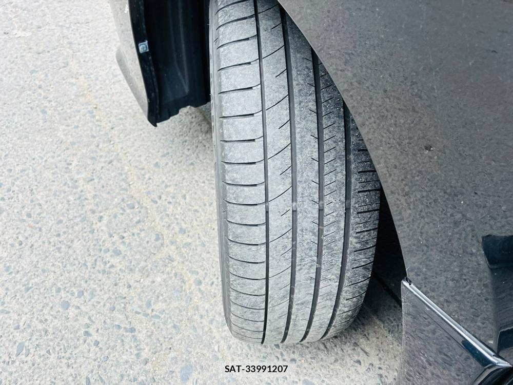Toyota VOXY 2019-06 8044946-32