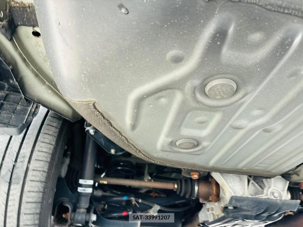 Toyota VOXY 2019-06 8044946-33