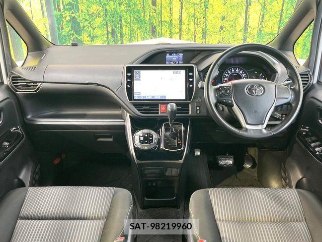 Toyota VOXY 2019-12 8102573-1