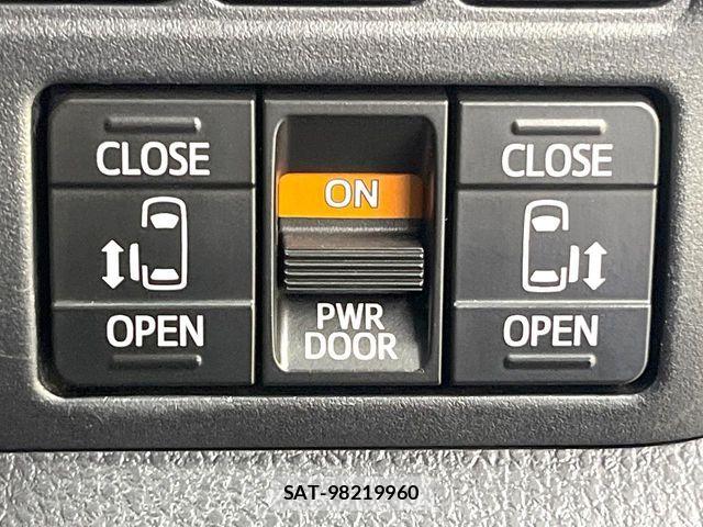 Toyota VOXY 2019-12 8102573-6