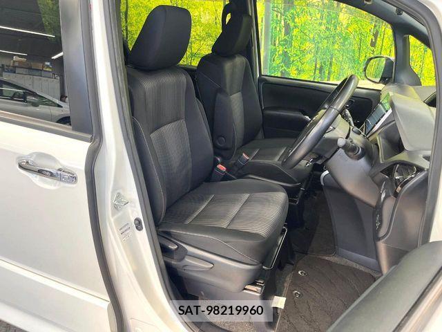Toyota VOXY 2019-12 8102573-7