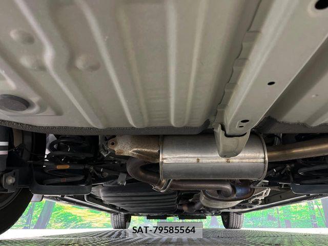 Toyota VOXY 2021-03 8102574-19