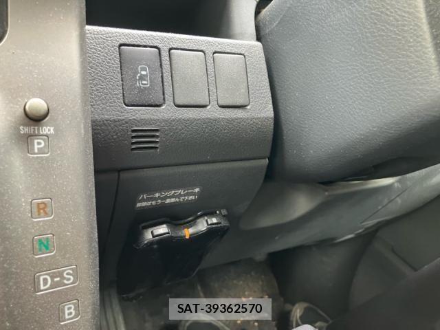 Toyota VOXY 2010-03 8102626-15