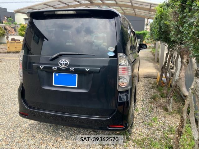 Toyota VOXY 2010-03 8102626-4
