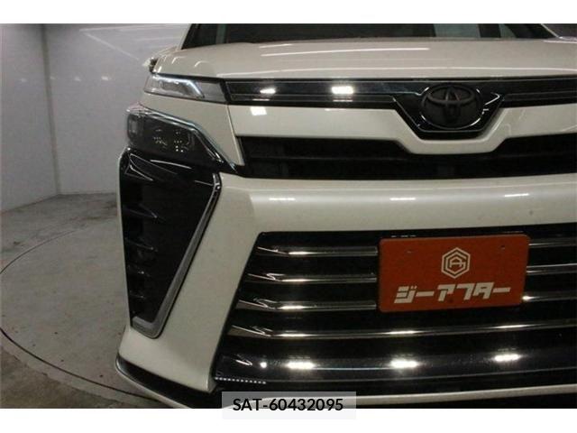 Toyota VOXY 2020-12 8102579-10