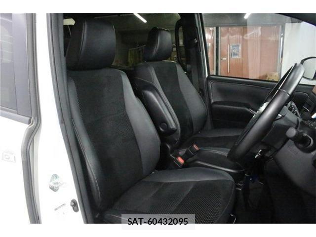 Toyota VOXY 2020-12 8102579-26